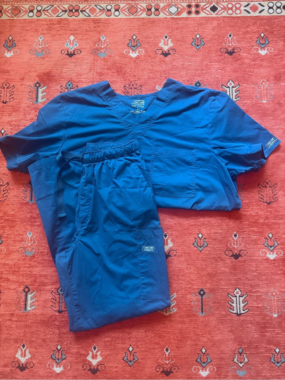 Men’s Cherokee Teal Blue Scrub set - large top, medium/tall bottoms